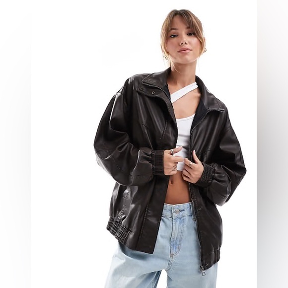 Bershka NWT 90s Leather effect Oversized Faux Leather Bomber Jacket Sz M - Picture 2 of 12